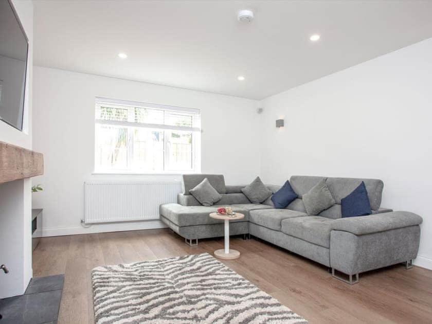 Honeybrook - Cosey Detached Home, Modern, Spacious トーキー エクステリア 写真
